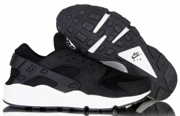 Nike Air Huarache черные с белым (35-45)