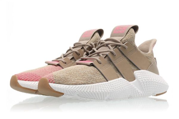 Женские кроссовки Adidas Prophere