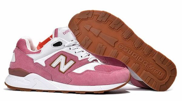 Женские кроссовки New Balance 878