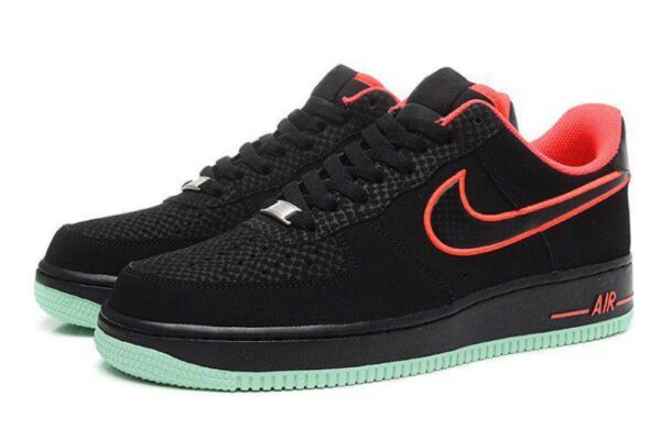 Nike Air Force 1 Low черные с красным нубук мужские-женские (35-44)