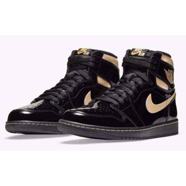 Nike Air Jordan 1 Retro High Black Metallic Gold черно-золотые (35-44)