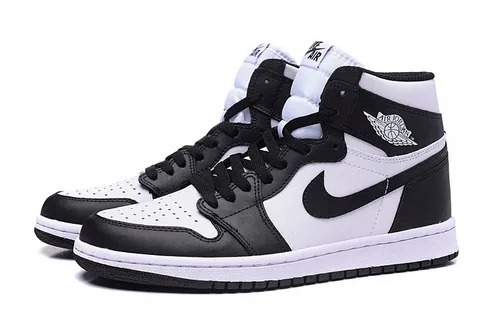 Зимние Nike Air Jordan 1 Retro с мехом черно-белые кожаные мужские-женские (35-44)