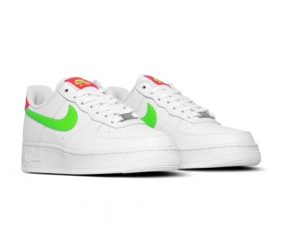 Nike Air Force 1 ’07 Laser Crimson Green Strike белые с зеленым кожаные женские (35-39)