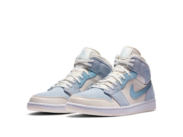 Nike Air Jordan 1 Mid Celestine Blue светло-голубые с бежевым кожа-нубук женские (35-39)