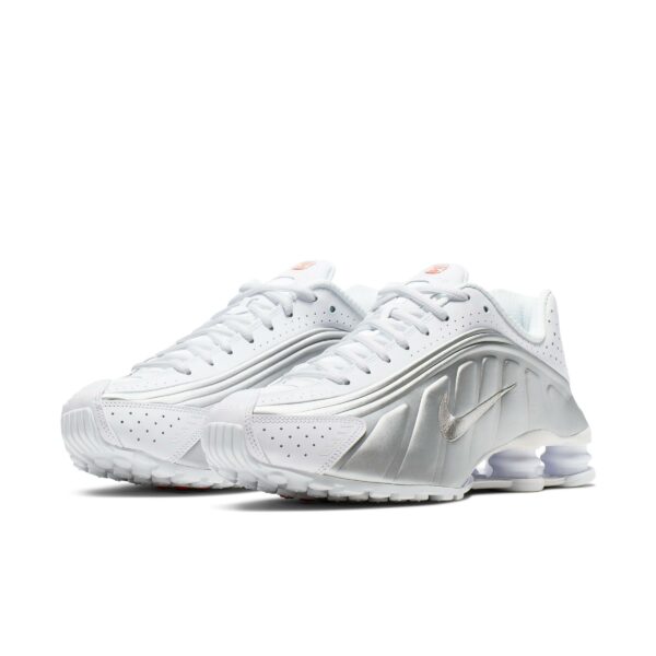 Nike Shox R4 White белые с серебряным кожаные мужские (40-44)